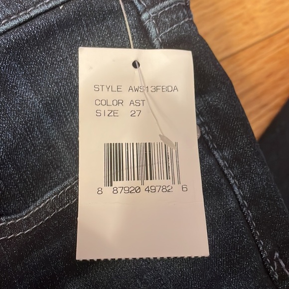 AG Adriano Goldschmied Contour 360-The Prima mid-rise cigarette jeans - Picture 11 of 12